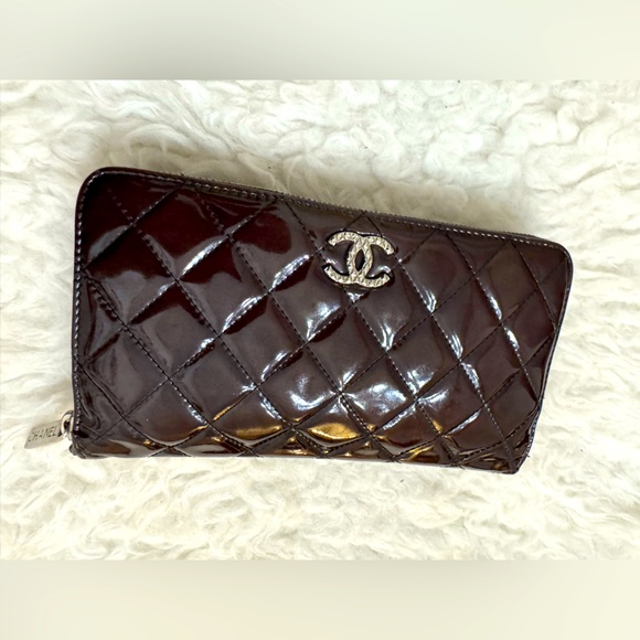 Chanel Deep Burgundy Quilted Patent Leather CC Zip Around Wallet Organizer - Picture 1 of 15